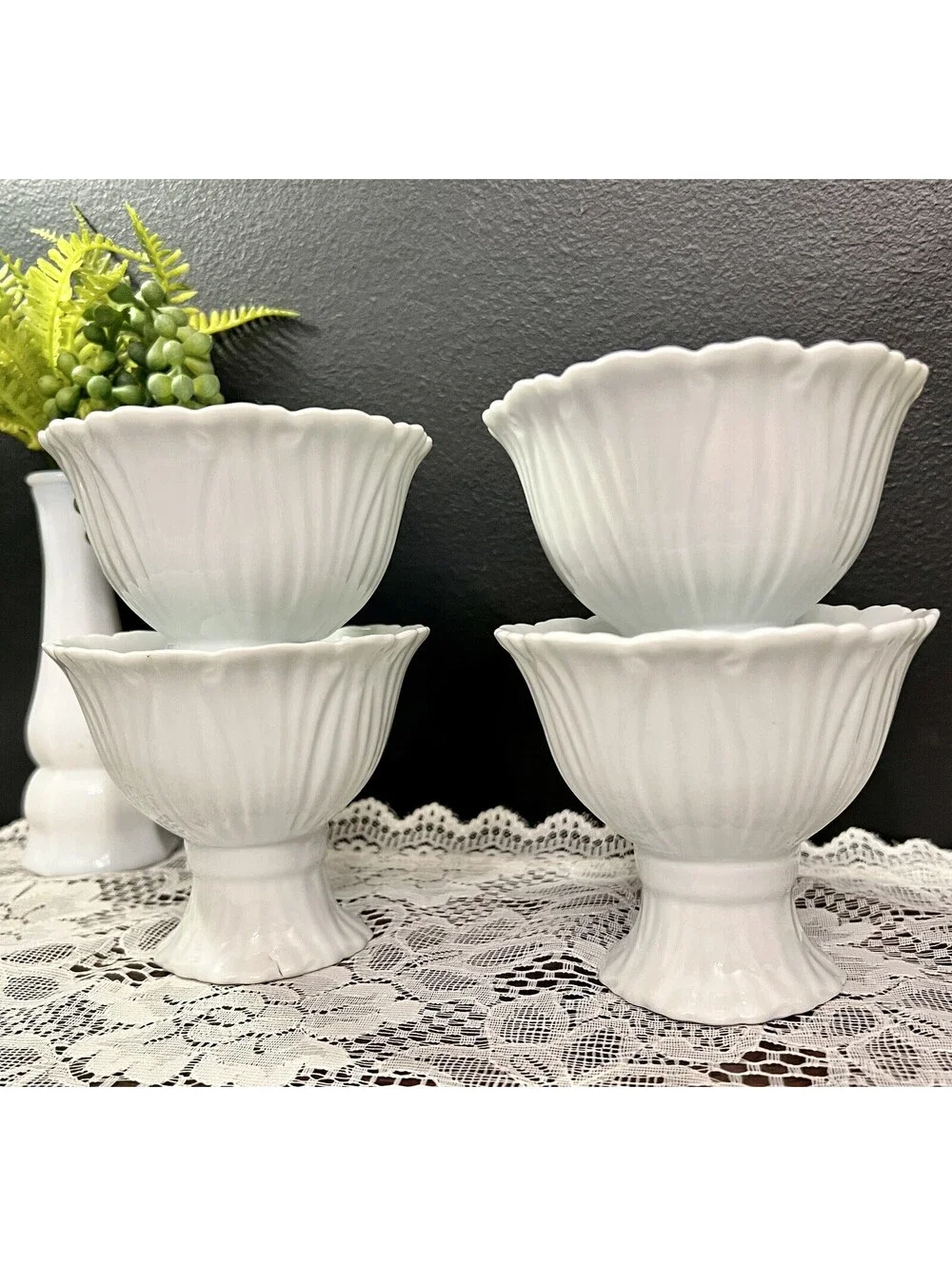 Vintage White Pier One Dessert Ice Cream Bowls Footed Pedestal White Rare (4)